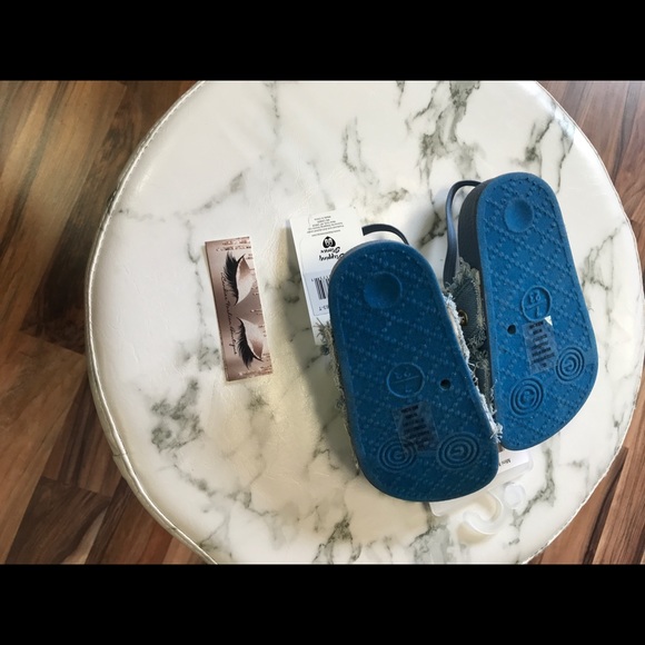 ‼️ Nicole Miller Baby Girl Denim Slip On Sandals - Picture 7 of 8